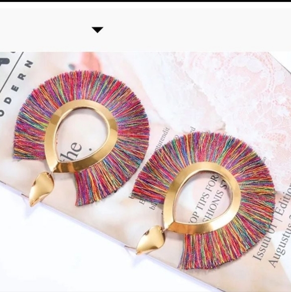 Cute Tassle Earrings - Picture 1 of 1